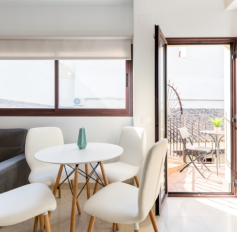 Hoteles del Sur | Dúplex con Terraza o Balcón Salón exterior y luminoso, con salida a la terraza